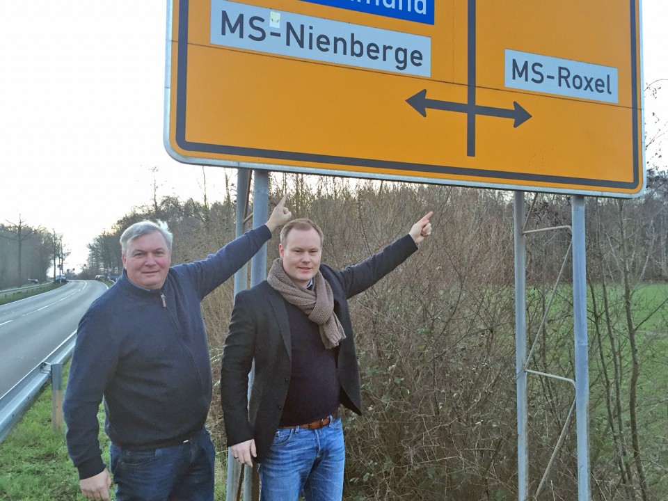 Markus von Diepenbroick-Grter (li.) und Nils Schappler fordern schnelles Internet in Nienberge, Hger und Roxel